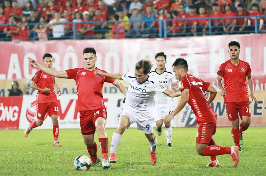  Tiền đạo Nguyễn Văn Toàn (số 9) đang có phong độ rất cao. Ảnh: thethao24/7