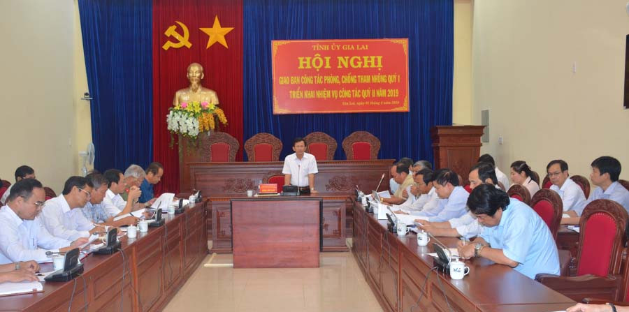  Bí thư Tỉnh ủy Dương Văn Trang phát biểu kết luận hội nghị. Ảnh: V.H