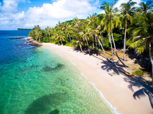 Phú Quốc mời gọi du khách với biển xanh, cát trắng, nắng vàng. Phú Quốc mời gọi du khách với biển xanh, cát trắng, nắng vàng.