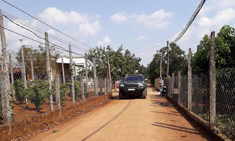 Một tuyến đường giao thông nông thôn ở xã Thăng Hưng đã được bê tông hóa. Ảnh: L.N