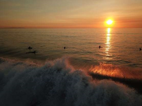 Bãi biển Manhattan, California, Mỹ.