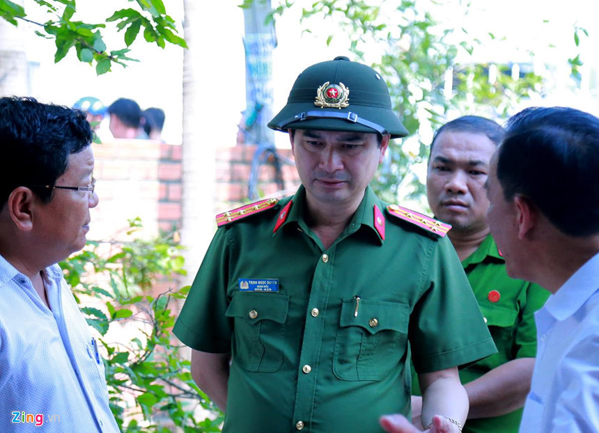 Đại tá Trịnh Ngọc Quyên, Giám đốc Công an Bình Dương, tại hiện trường. Ảnh: Nguyễn Hoàng. Đại tá Trịnh Ngọc Quyên, Giám đốc Công an Bình Dương, tại hiện trường. Ảnh: Nguyễn Hoàng.