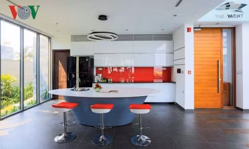  Sự đối lập giữa các gam màu nóng – lạnh tạo nên nét riêng đầy thú vị.