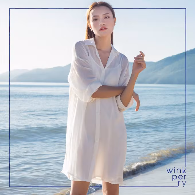  TP HCM sắp bước vào mùa hè, mùa rực rỡ nhất trong năm. Mọi cô nàng đều hướng tới phong cách đơn giản và thoải mái nhất có thể mà vẫn đảm bảo xinh đẹp, thanh lịch mọi lúc mọi nơi. 