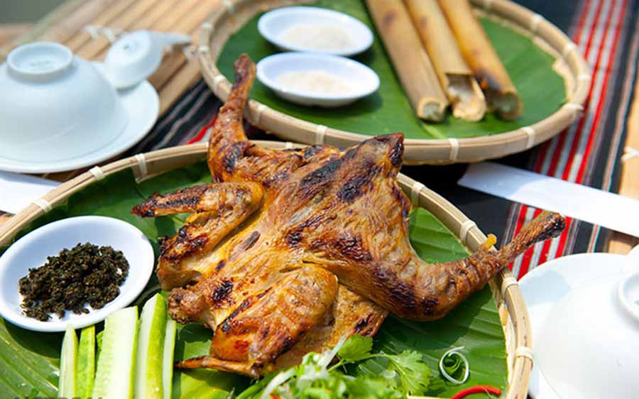 Cơm lam gà nướng. Ảnh: INTERNET Cơm lam gà nướng. Ảnh: K.N.B