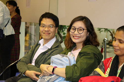 Lê Quang Liêm (trái) có lại niềm vui ở Dubai Open  Lê Quang Liêm (trái) có lại niềm vui ở Dubai Open