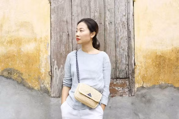  Hải Minh và thiết kế túi cói raffia cùng quai đeo cotton - Ảnh: L.I.