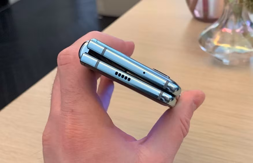 Galaxy Fold đắt giá ra mắt tại một sự kiện ở New York