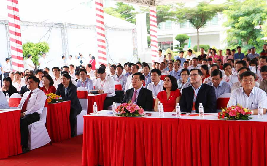 Phó Thủ tướng Vương Đình Huệ tham dự lễ khai mạc Hội chợ Quốc tế OCOP. Ảnh: Q.T Phó Thủ tướng Vương Đình Huệ tham dự lễ khai mạc Hội chợ Quốc tế OCOP. Ảnh: Q.T