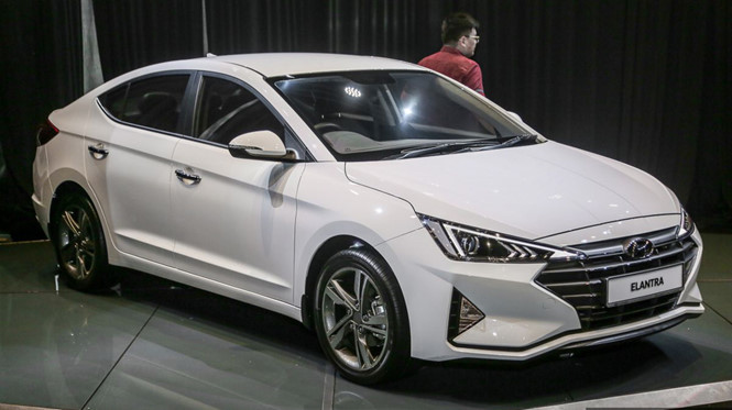 Hyundai Elantra 2019 có giá 26.500 USD tại Malaysia
