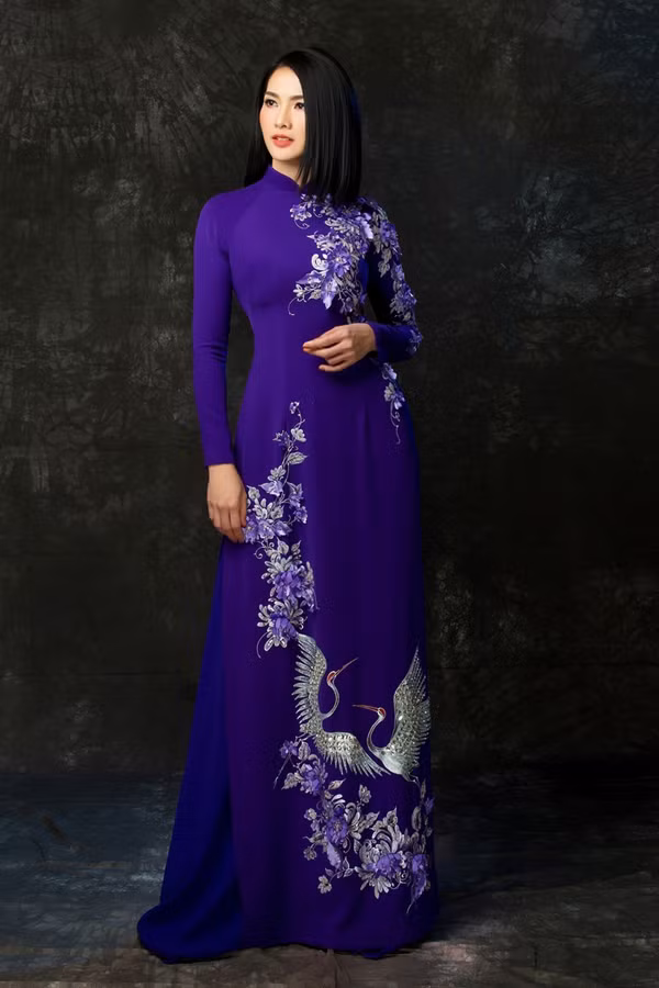  Photo: Bảo Lê. Make-up và làm tóc: Đinh Văn Long.