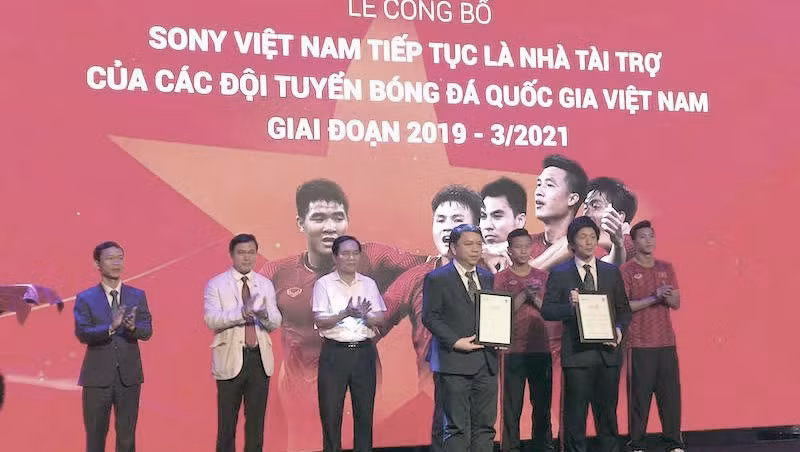 Sony Việt Nam tiếp tục đồng hành cùng các đội tuyển Việt Nam. Sony Việt Nam tiếp tục đồng hành cùng các đội tuyển Việt Nam.