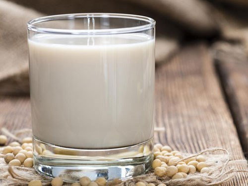 Sữa đậu nành tốt cho người hay ngủ ngáy. Sữa đậu nành tốt cho người hay ngủ ngáy.