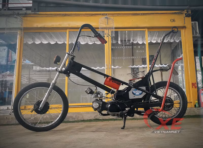 Theo anh Hà, từ lúc tìm hiểu về dòng xe Chopper và phong cách chơi “Rat bike” rồi độ là khoảng 4 năm, với rất nhiều lần chỉnh sửa cuối cùng mới ra được 