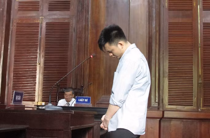  Trước khi vào tù vì hành vi man rợ, bị cáo từng là sinh viên một trường đại học ở TP HCM