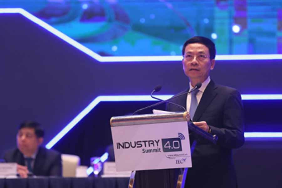 Bộ trưởng Bộ TT&TT Nguyễn Mạnh Hùng. Ảnh: Trọng Đạt