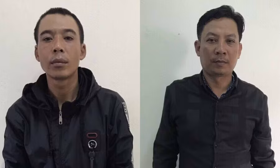 Tuấn và Thìn (từ trái qua) tại cơ quan Công an. Ảnh: Văn Ngọc