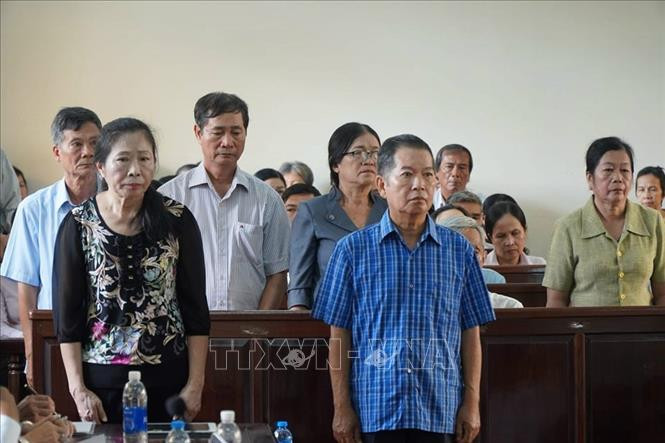 Các bị cáo trước tòa. Các bị cáo trước tòa.