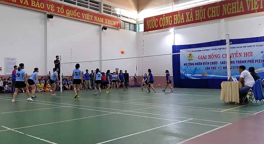  Các trận đấu diễn ra rất sôi nổi. Ảnh: Hà Phương