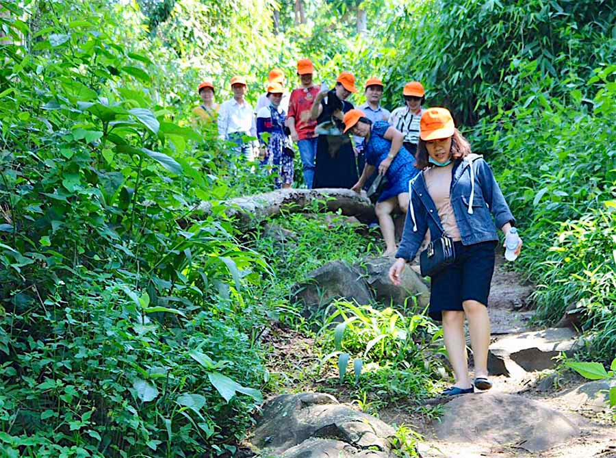 Các doanh nghiệp lữ hành đóng vai trò quan trọng trong việc thúc đẩy du lịch địa phương phát triển. Ảnh: H.T Các doanh nghiệp lữ hành đóng vai trò quan trọng trong việc thúc đẩy du lịch địa phương phát triển-Ảnh Hồng Thi (1)