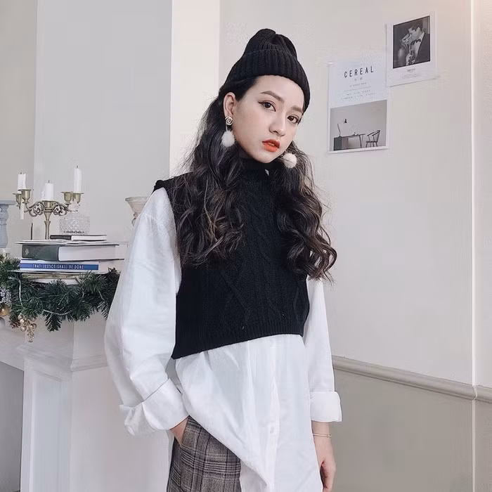 Sở hữu gương mặt ăn ảnh, thần thái cuốn hút, Thùy Linh thường xuyên hóa thân vào nhiều concept, phong cách chụp ảnh khác nhau.