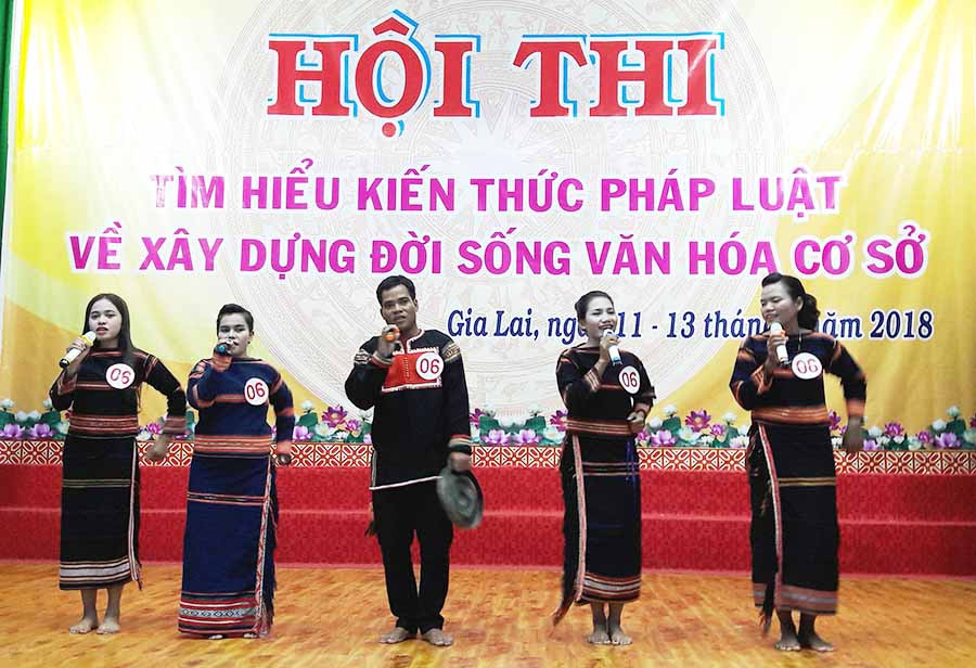  Ban chỉ đạo các cấp tổ chức nhiều hoạt động để nâng cao chất lượng sinh hoạt văn hóa ở cơ sở. Ảnh: Đ.Y