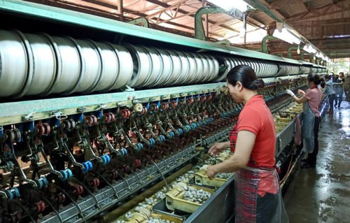 Tơ lụa là sản phẩm đặc trưng và thế mạnh của Bảo Lộc Tơ lụa là sản phẩm đặc trưng và thế mạnh của Bảo Lộc