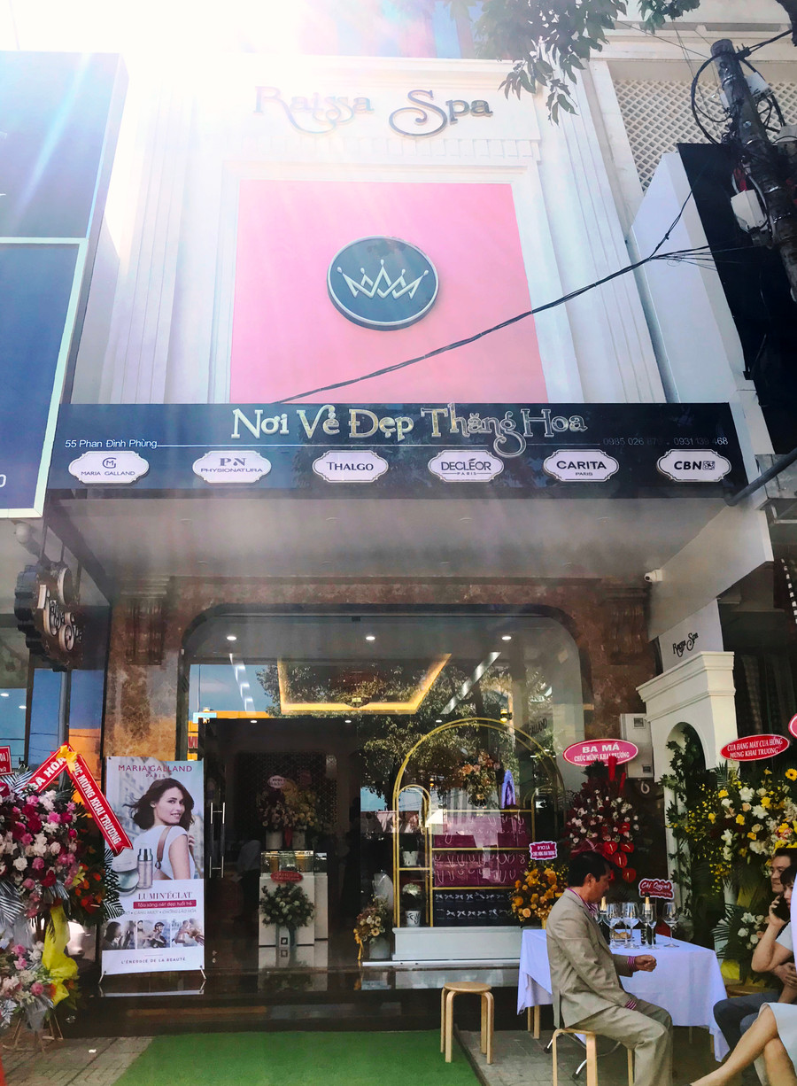 Raissa Spa tọa lạc tại 55 Phan Đình Phùng, TP. Pleiku. Raissa Spa tạo lạc tại 55 Phan Đình Phùng, TP. Pleiku.