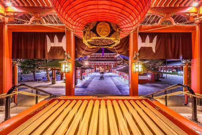 Rút quẻ cầu may là hoạt động nổi tiếng của chùa Sensoji