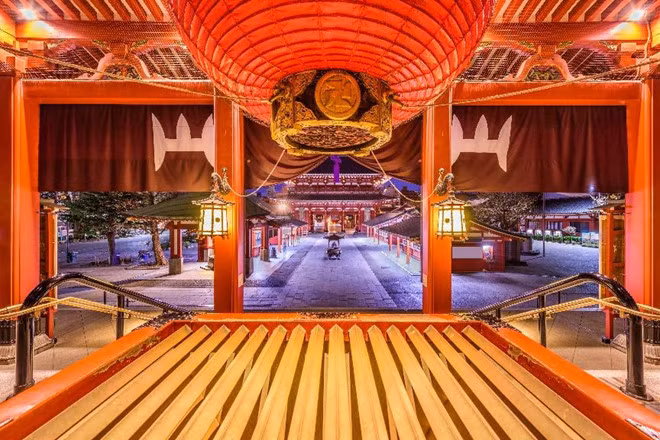 Rút quẻ cầu may là hoạt động nổi tiếng của chùa Sensoji