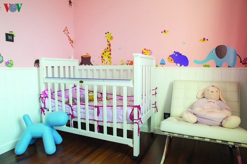 Phòng trẻ em được thiết kế khác biệt với sự vui tươi ngộ nghĩnh trẻ trung. Phòng trẻ em được thiết kế khác biệt với sự vui tươi ngộ nghĩnh trẻ trung.