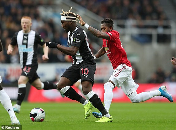 MU (áo đỏ) chơi quá tệ. (Ảnh: Reuters) MU (áo đỏ) chơi quá tệ. (Ảnh: Reuters)