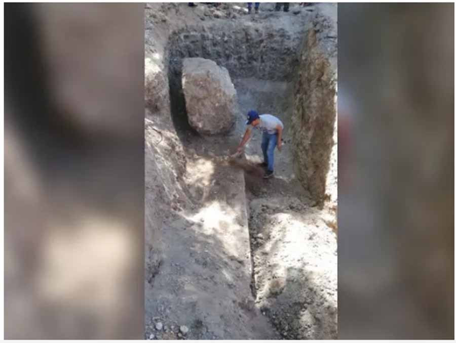 Các nhà khoa học đang làm việc tại khu vực khai quật - ảnh: Bộ Cổ vật Ai Cập