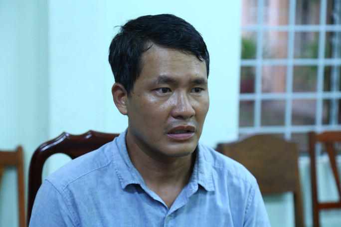  Đối tượng vừa ra đầu thú