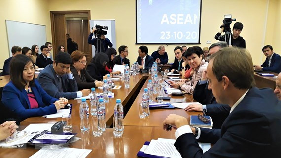 Quang cảnh buổi hội thảo. (Ảnh: Hồng Quân/TTXVN) Quang cảnh buổi hội thảo. (Ảnh: Hồng Quân/TTXVN)