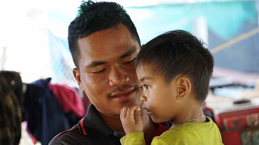 Đinh Thi đang tận hưởng khoảng thời gian ít ỏi còn lại bên con trai trước khi thi hành án. Ảnh: L.V.NẢnh: V.N