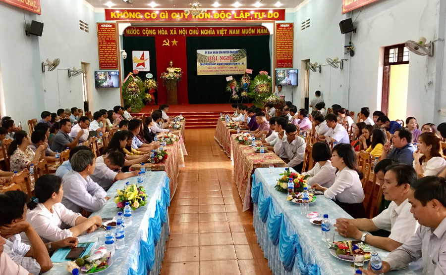 Huyện Đak Đoa tổ chức gặp mặt doanh nghiệp nhân Ngày Doanh nhân Việt Nam. Ảnh: Hà Duy