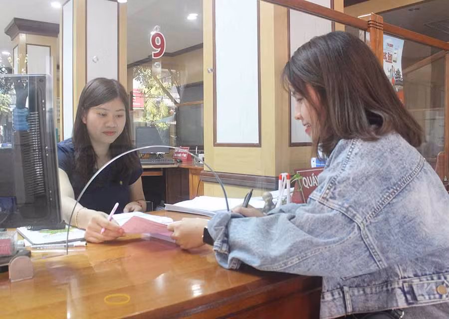  Agribank đã nâng hạn mức tín dụng cấp cho khách hàng cá nhân lên tới 300 triệu đồng. Ảnh: S.C