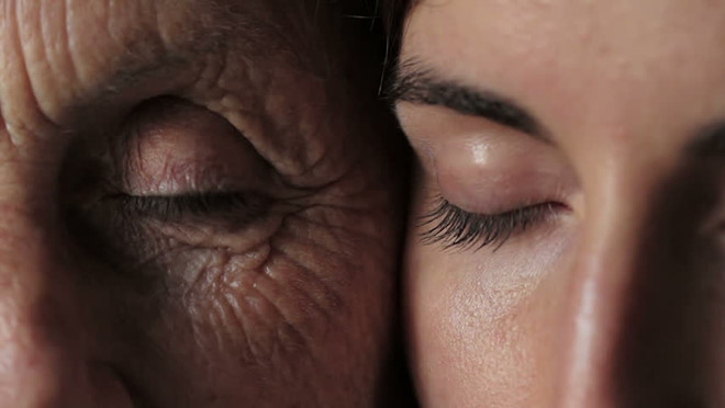 Đọc hết bài và ghi chú lại các bí kíp già chậm, già duyên dáng nhé - Ảnh minh họa: Shutterstock Đọc hết bài và ghi chú lại các bí kíp già chậm, già duyên dáng nhé - Ảnh minh họa: Shutterstock