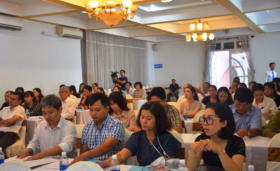 Các công chứng viên tham gia lớp bồi dưỡng. Ảnh: Vĩnh Hoàng