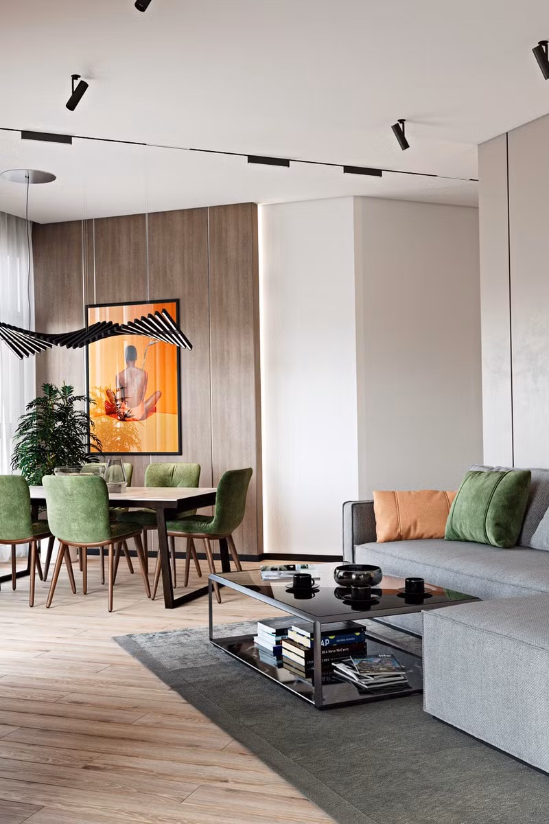 Trong khi ở nhiều căn hộ khác tivi thường đặt cạnh bàn ăn thì căn hộ này lại có cách tiếp cận khác, tivi chỉ đặt ở phòng khách để trẻ em có thể sử dụng bàn ăn làm bài tập mà không bị phân tâm.