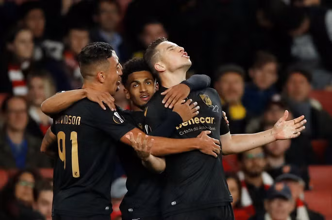  Bruno Duarte tiếp tục đưa đội bóng Bồ Đào Nha vượt lên