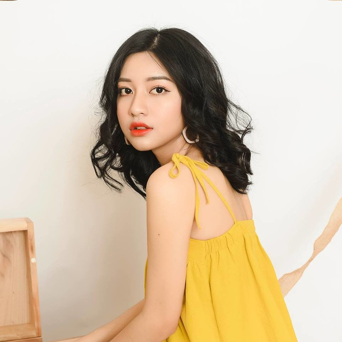  Cận cảnh nhan sắc đẹp long lanh của nữ sinh phố núi