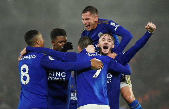  Các cầu thủ Leicester ăn mừng bàn thắng vào lưới Southampton - Ảnh: REUTERS