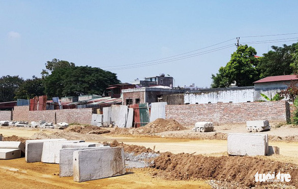  Những công trình xây dựng trái phép sau khi băng nhóm giang hồ cưỡng chiếm - Ảnh: TIẾN THẮNG