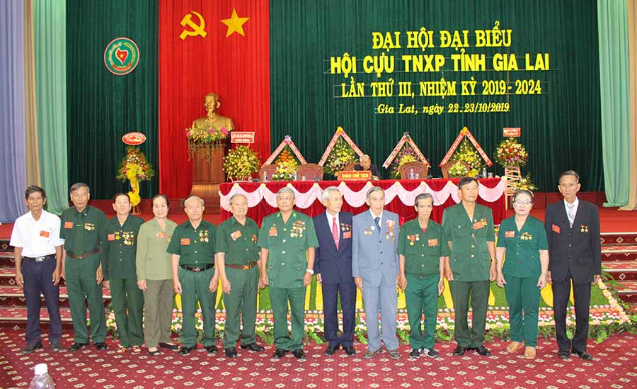 Ban Chấp hành Hội Cựu TNXP tỉnh khóa III (nhiệm kỳ 2019-2024). Ảnh: P.L