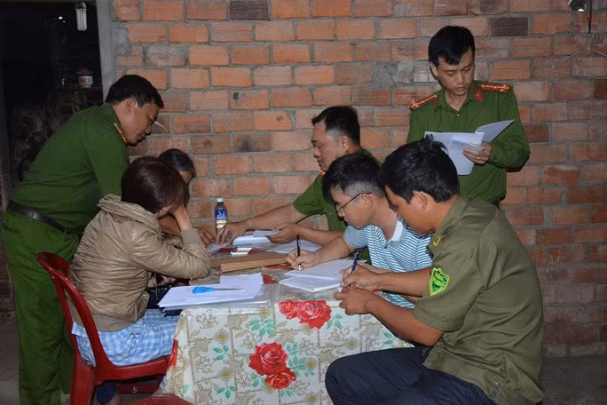 Công an lập hồ sơ vụ việc