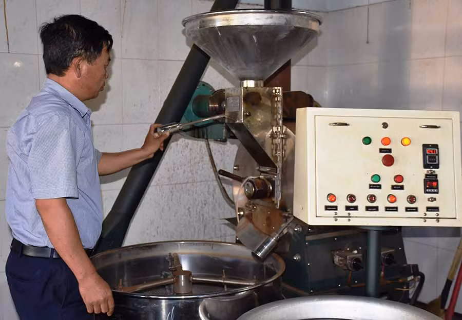 Xưởng rang xay cà phê bột của Công ty. Ảnh: Trần Dung