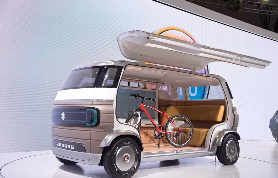 Bên trong mẫu xe Hanare được thiết kế rộng và thông minh. (Ảnh: Thành Hữu/TTXVN)