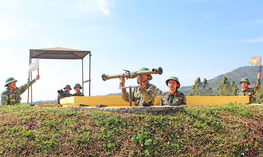  Tiểu đoàn Pháo phòng không 1 luyện tập phương án sẵn sàng chiến đấu. Ảnh: XUÂN TÍNH